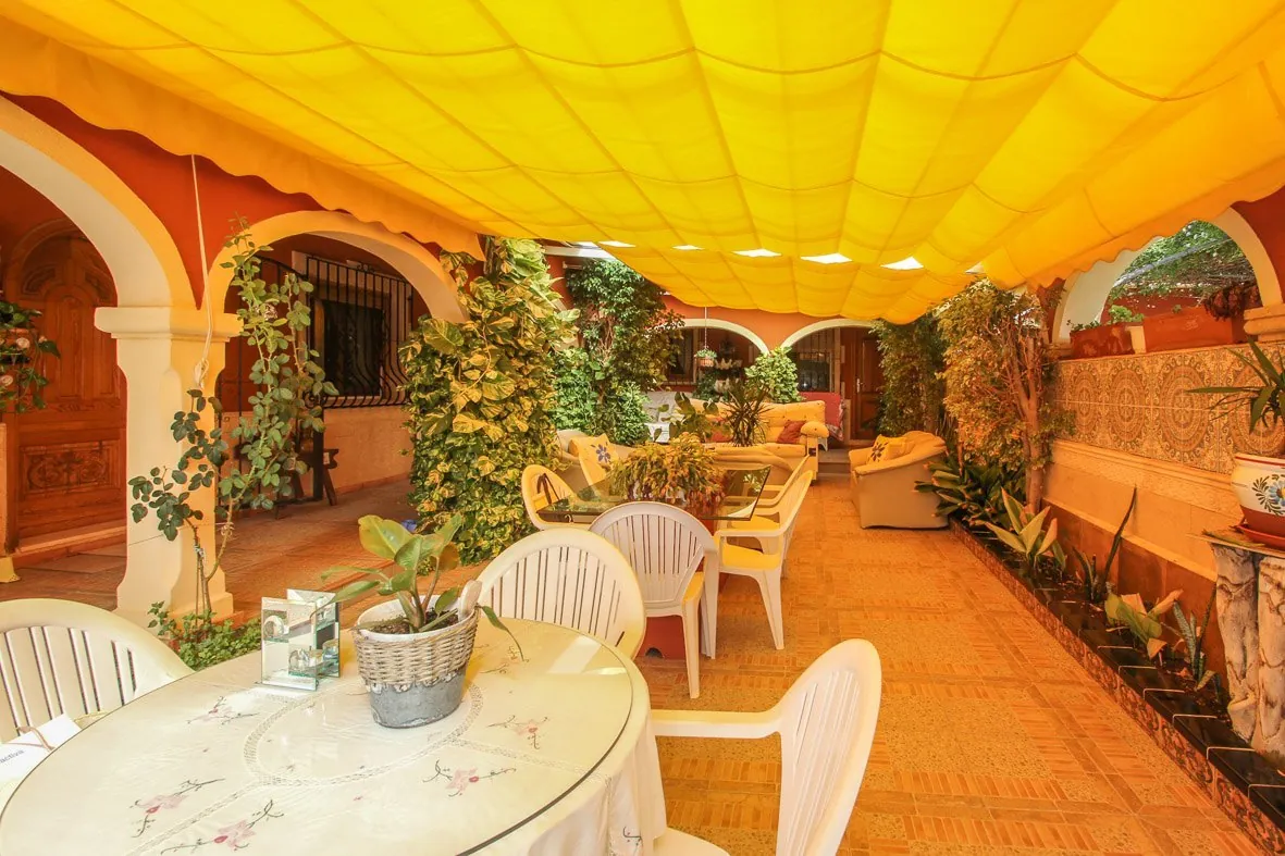 Magnifico chalet pareado en Denia