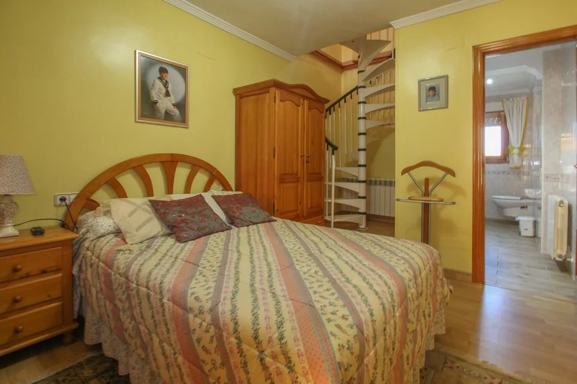 Magnifico chalet pareado en Denia