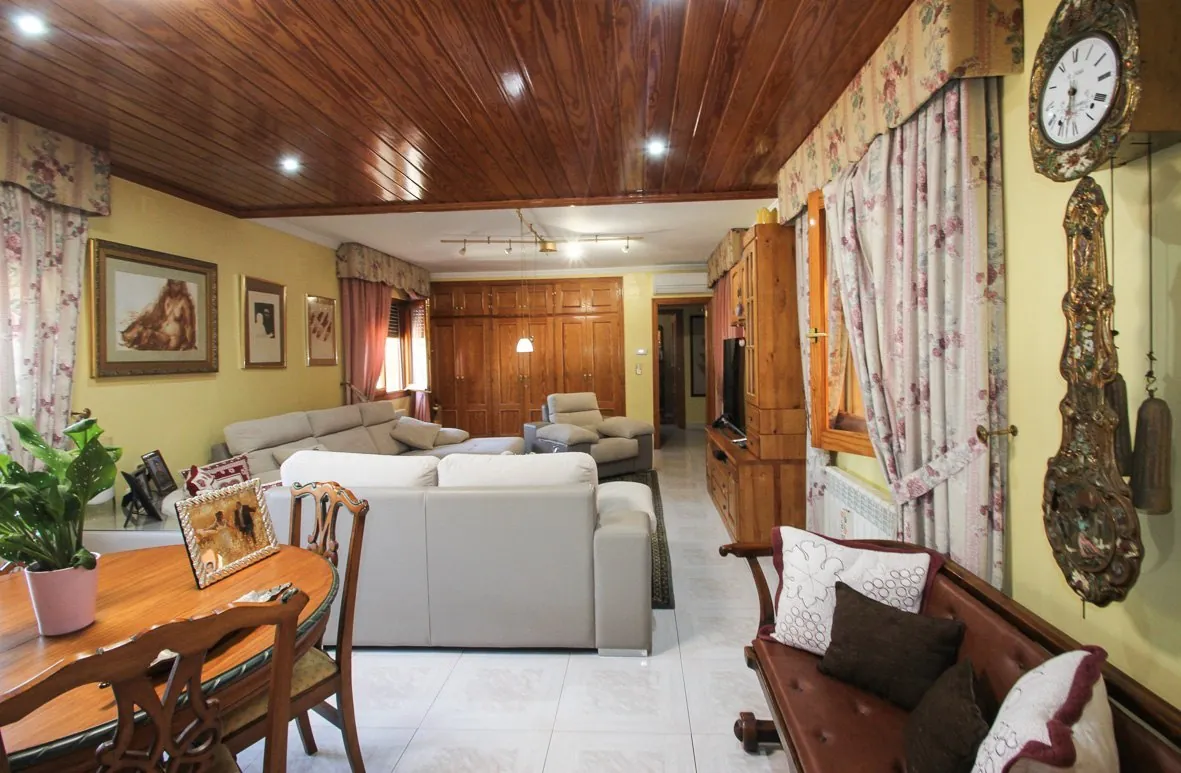 Magnifico chalet pareado en Denia
