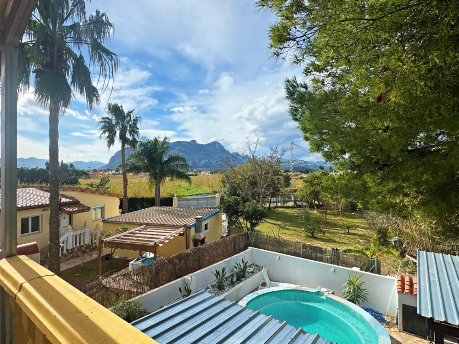 Chalet en venta en Denia, Las Marinas: 3 dormitorios y piscina