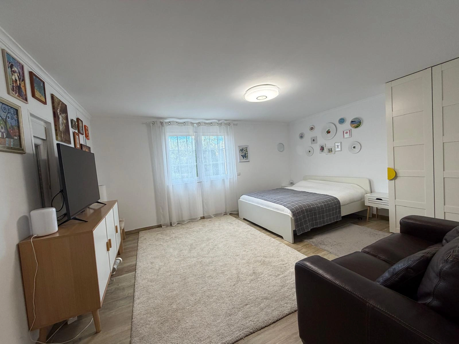 Chalet en venta en Playa Marinas, Denia: 4 habitaciones y piscina privada.
