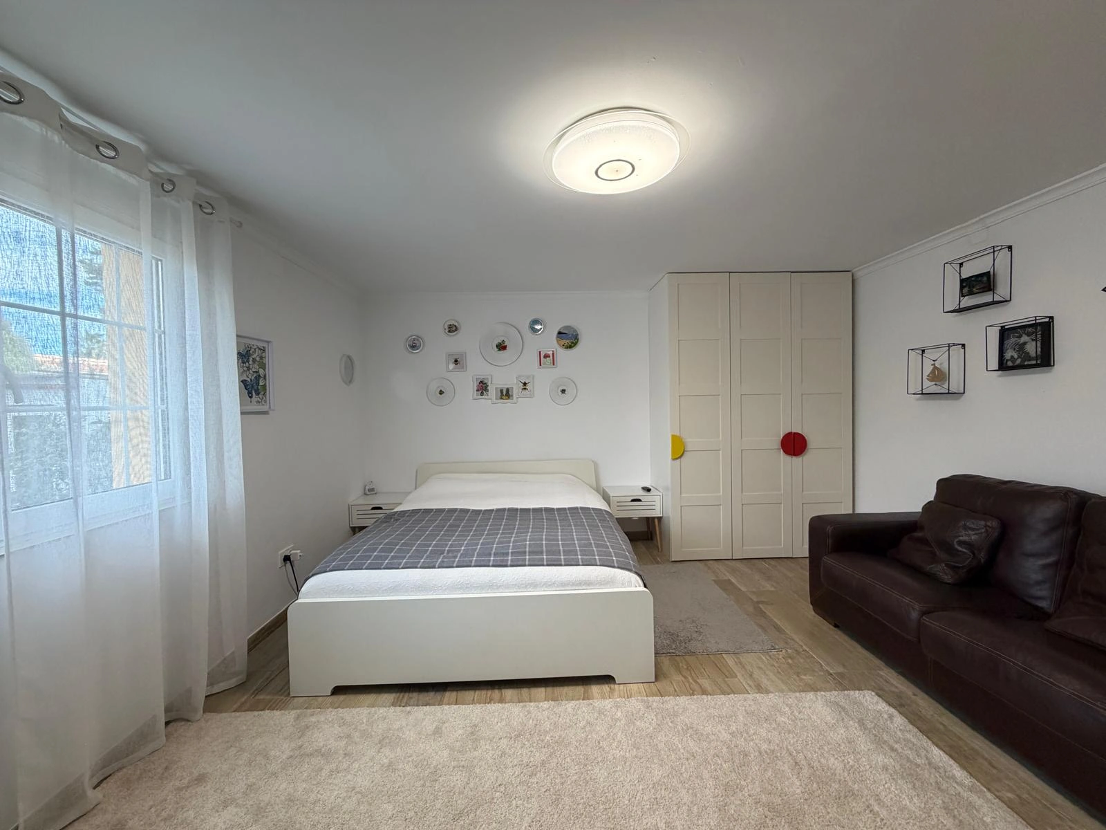 Chalet en venta en Playa Marinas, Denia: 4 habitaciones y piscina privada.