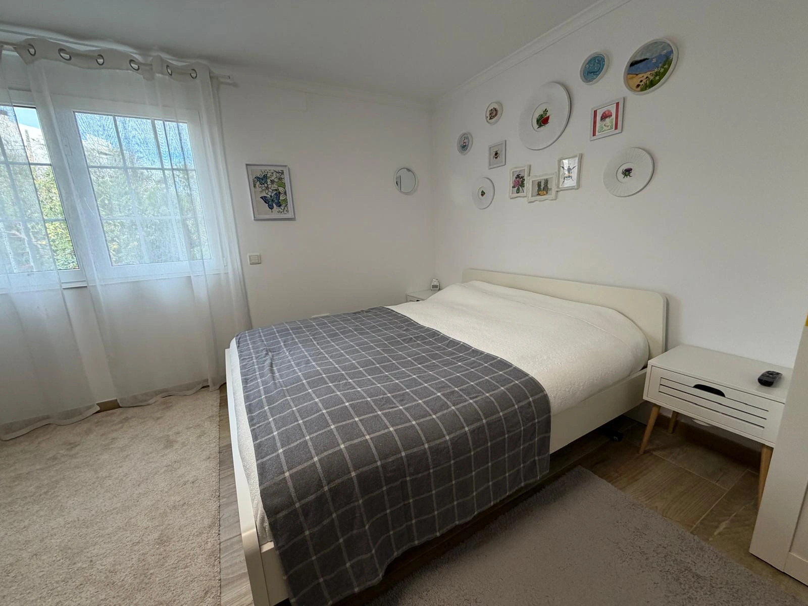Chalet en venta en Playa Marinas, Denia: 4 habitaciones y piscina privada.