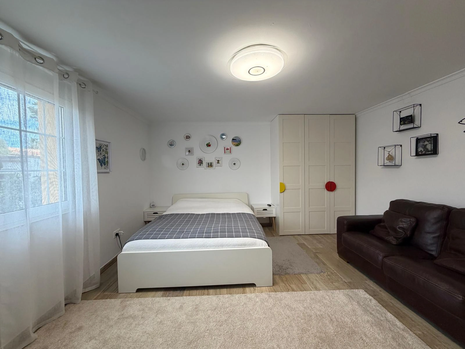 Chalet en venta en Playa Marinas, Denia: 4 habitaciones y piscina privada.