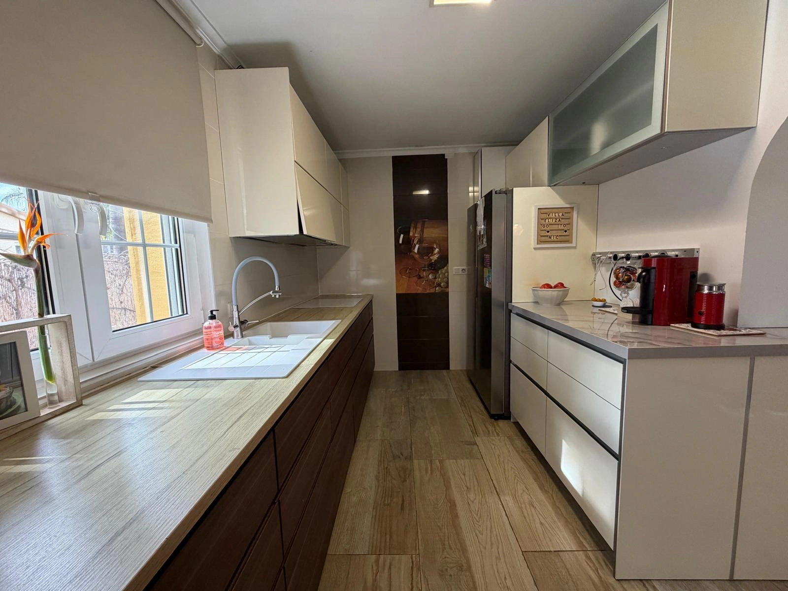 Chalet en venta en Playa Marinas, Denia: 4 habitaciones y piscina privada.
