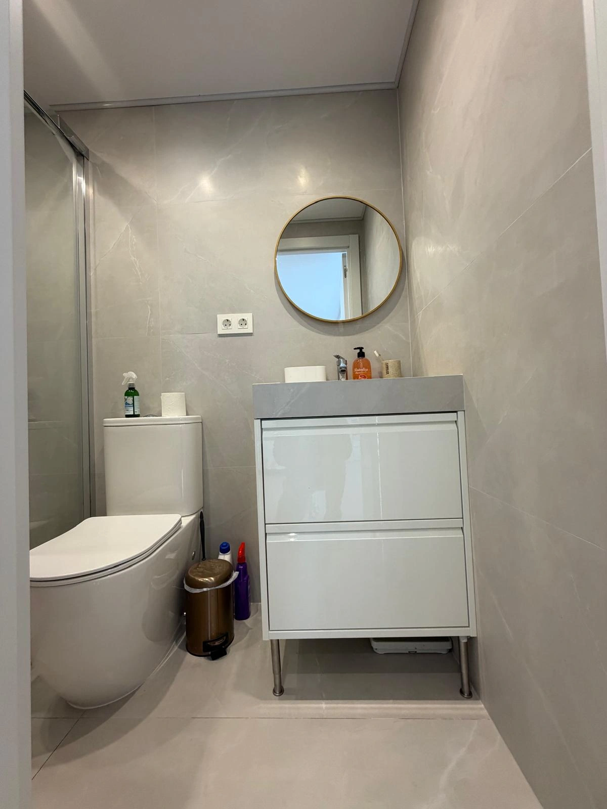 Chalet en venta en Playa Marinas, Denia: 4 habitaciones y piscina privada.