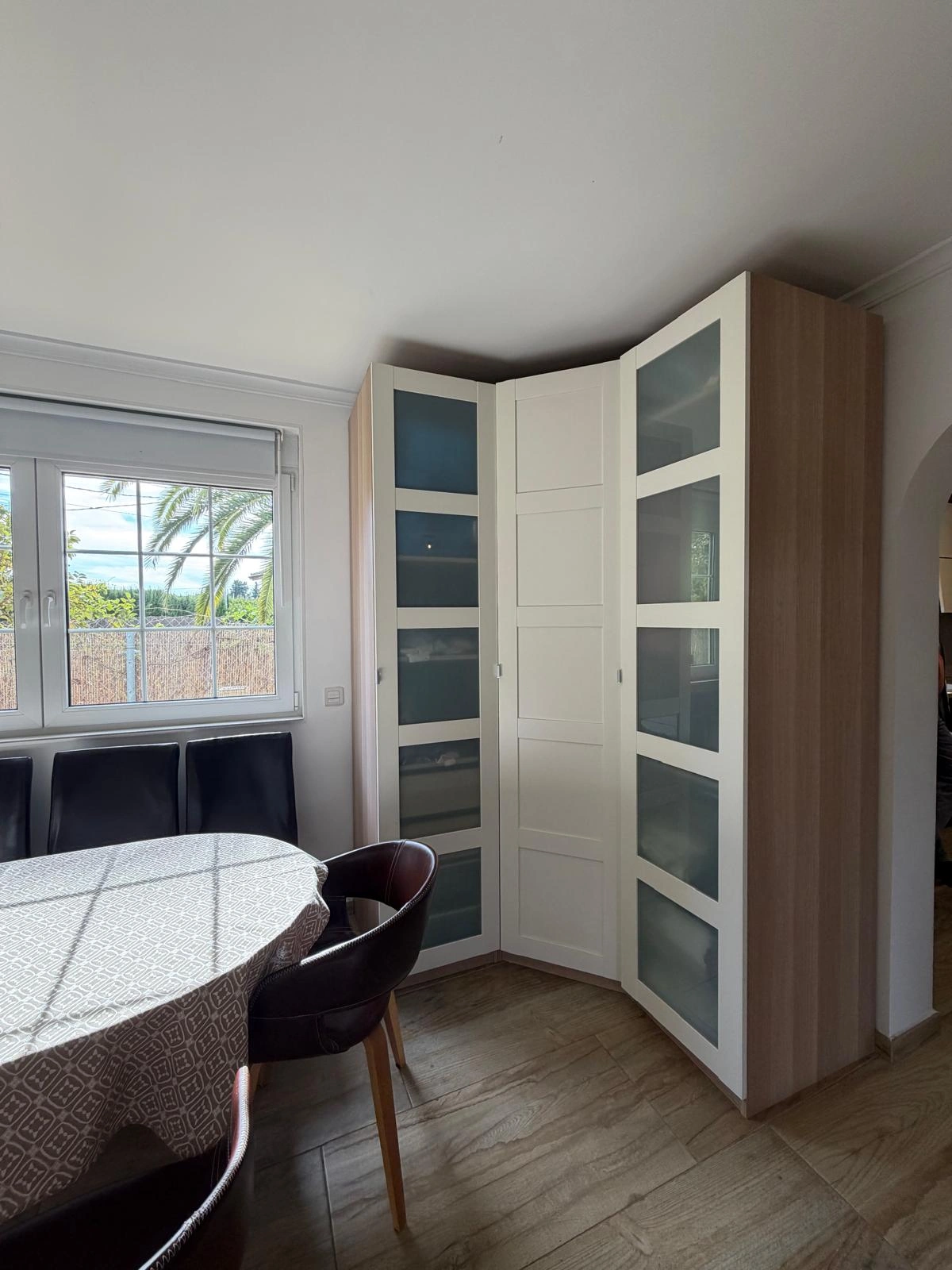 Chalet en venta en Playa Marinas, Denia: 4 habitaciones y piscina privada.