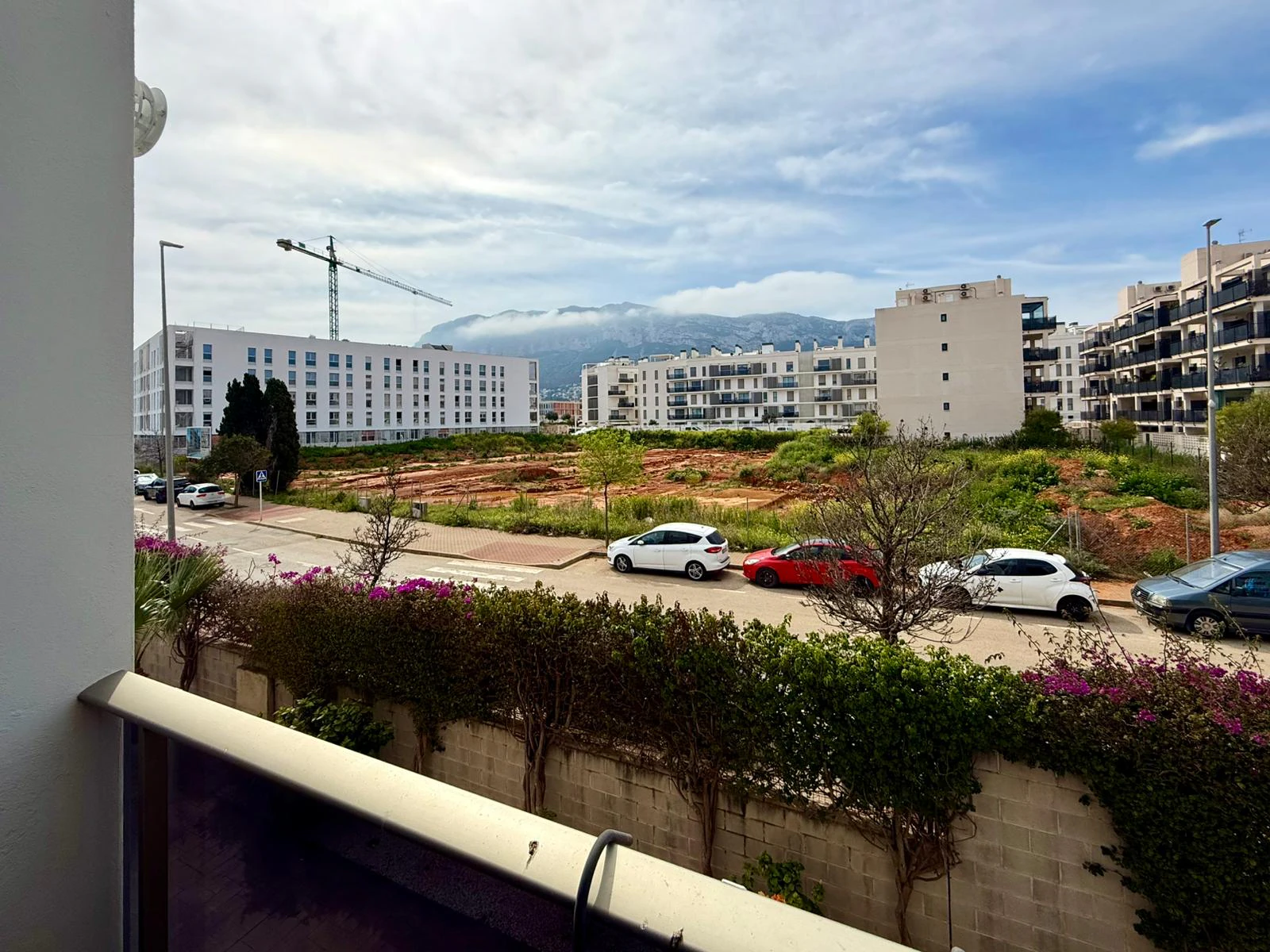 Apartamento en la zona de club nautico en urbanizacion moderna