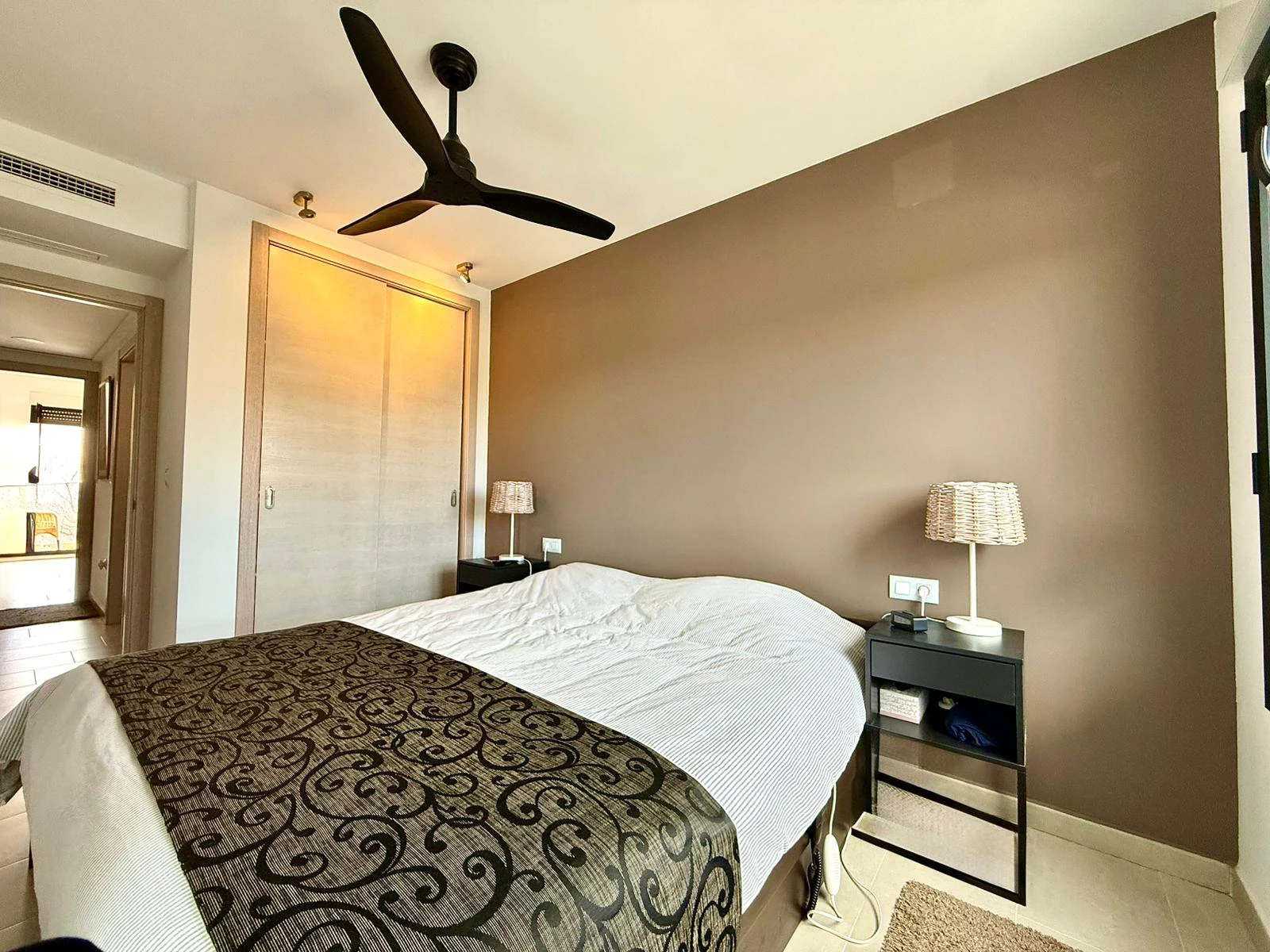 Apartamento en la zona de club nautico en urbanizacion moderna