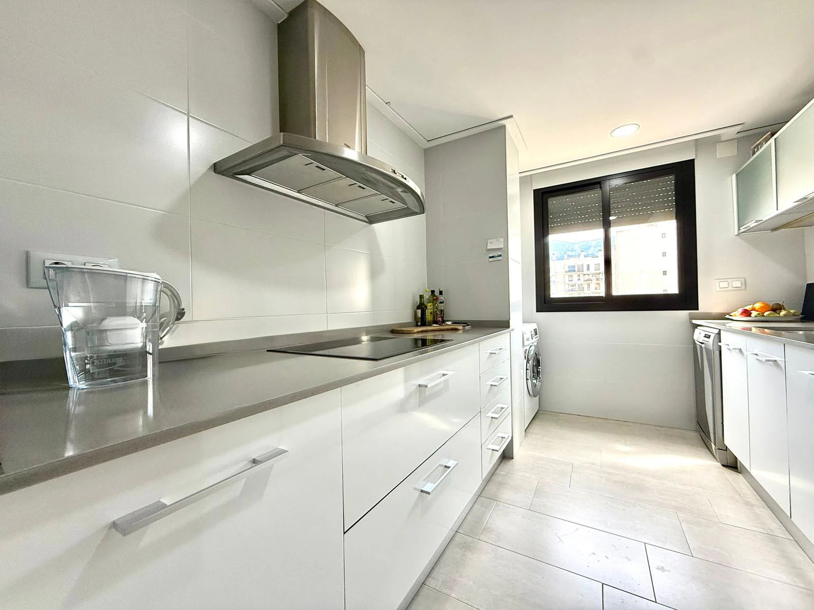 Apartamento en la zona de club nautico en urbanizacion moderna