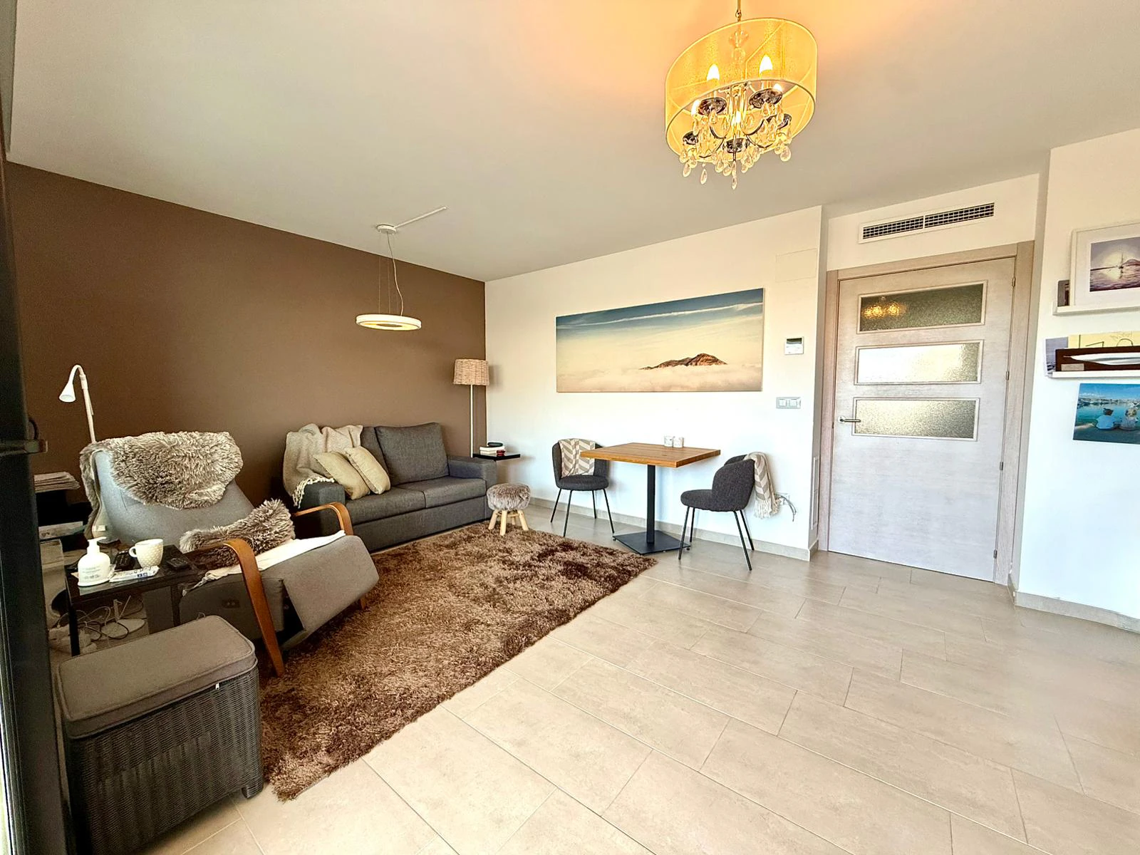 Apartamento en la zona de club nautico en urbanizacion moderna