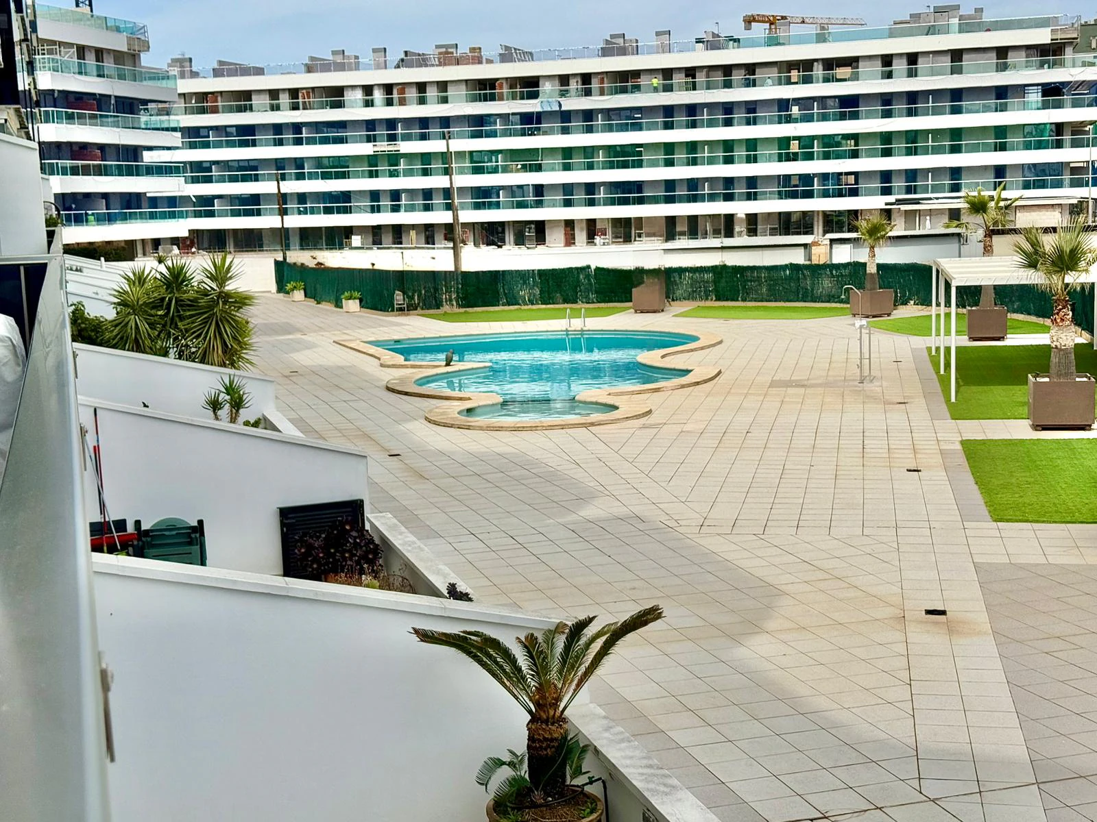 Apartamento en la zona de club nautico en urbanizacion moderna