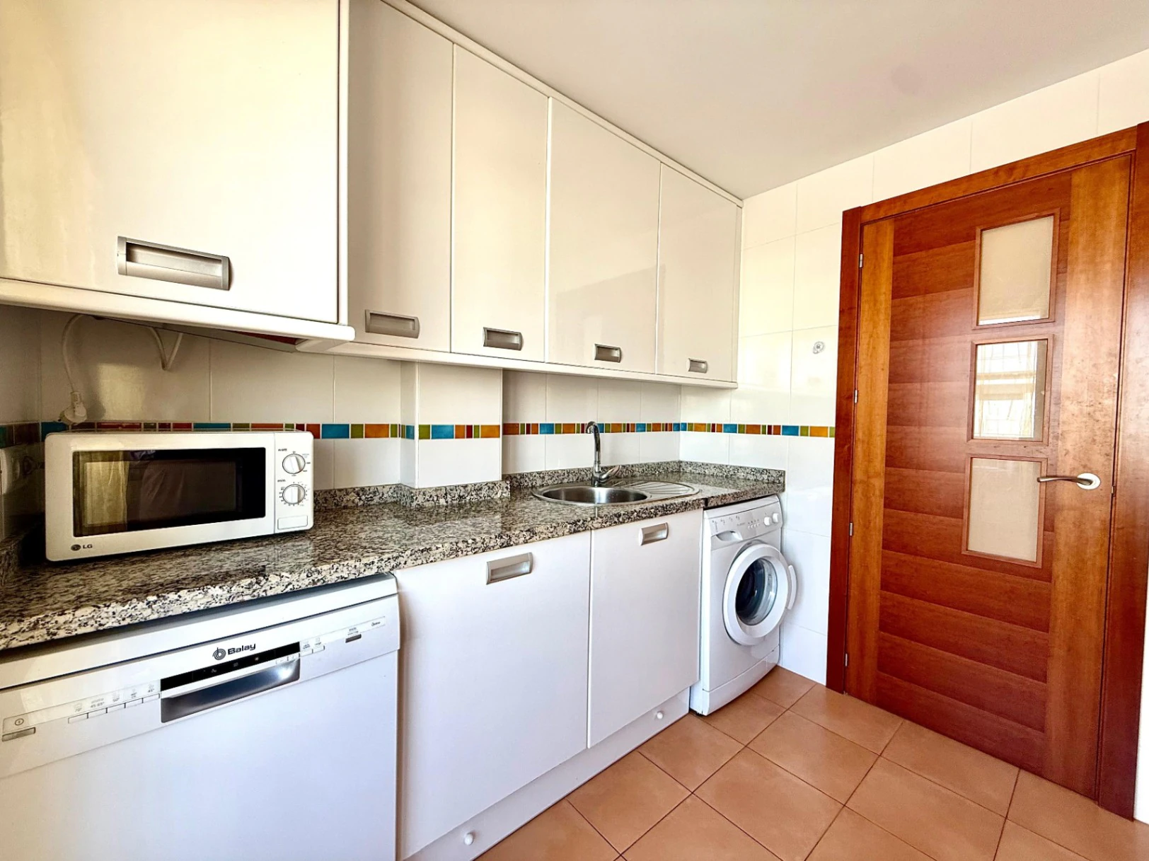 Ático exclusivo en Dénia, junto a la playa y a un paso del centro