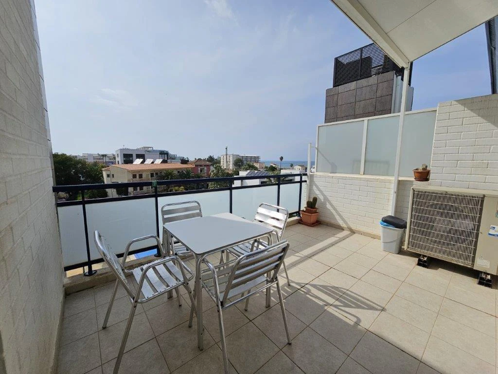 Atico duplex en primera linea de playa en Denia