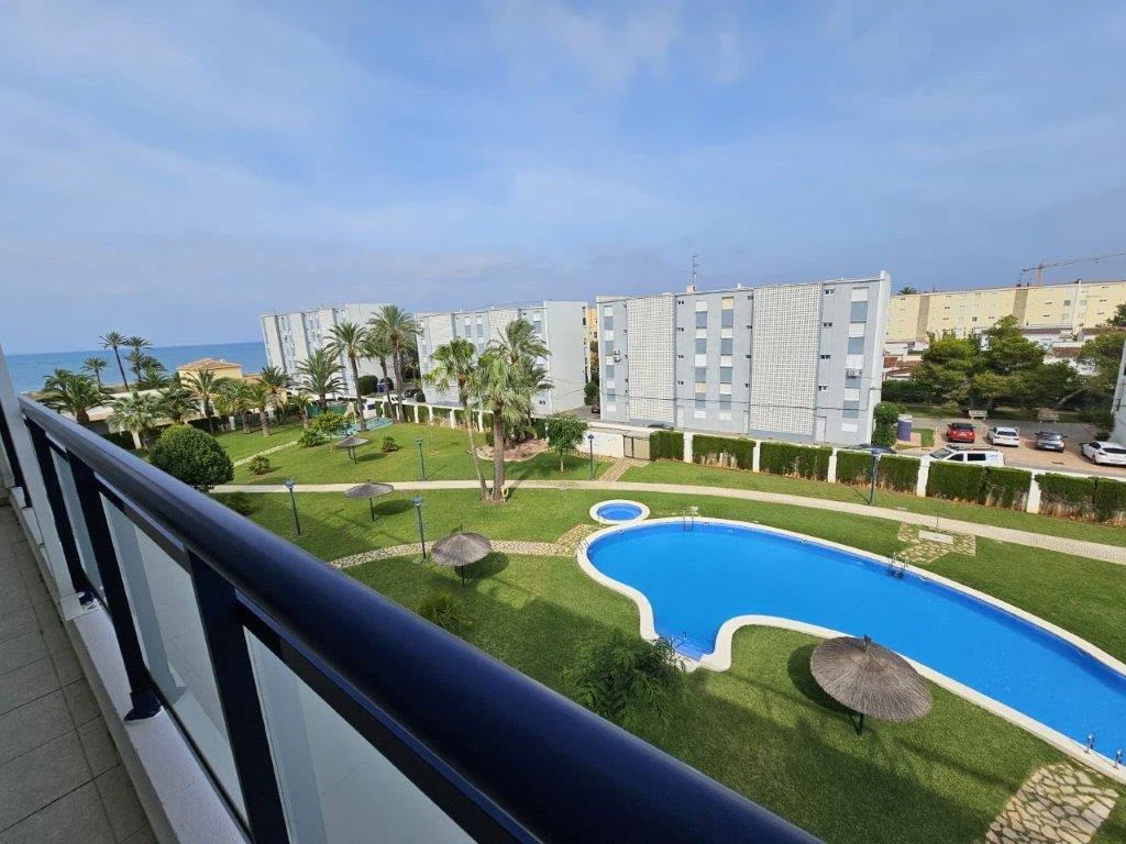 Atico duplex en primera linea de playa en Denia