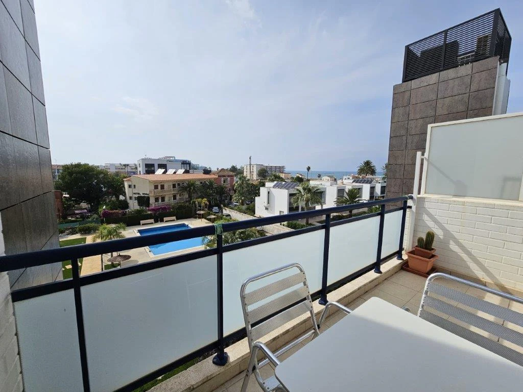 Atico duplex en primera linea de playa en Denia