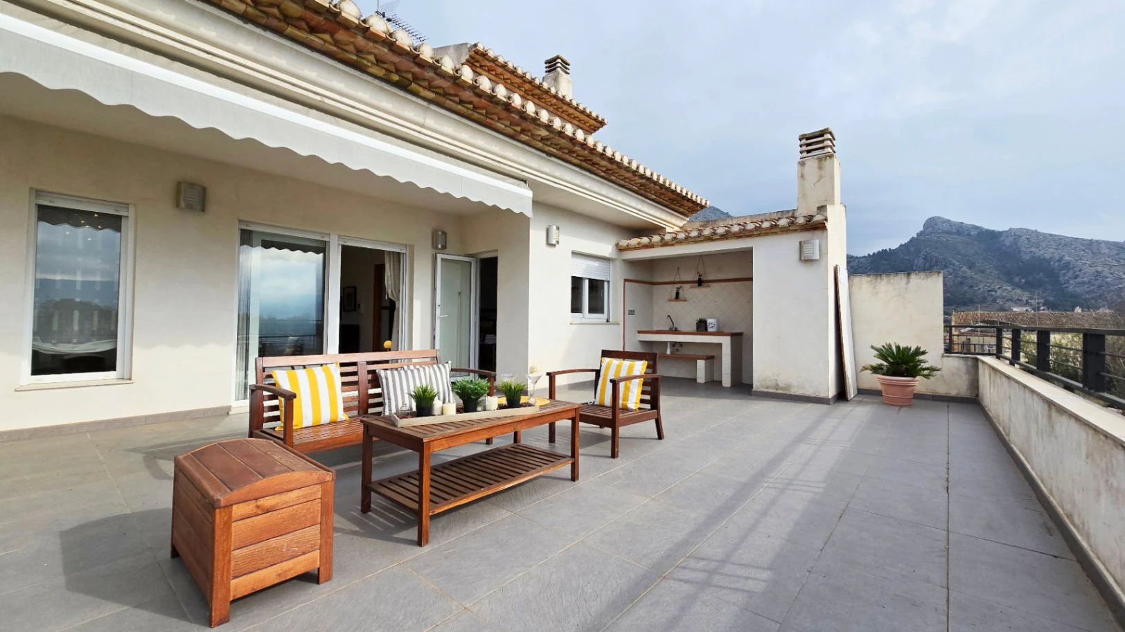 Casa con garaje en venta en Ráfol de Almunia