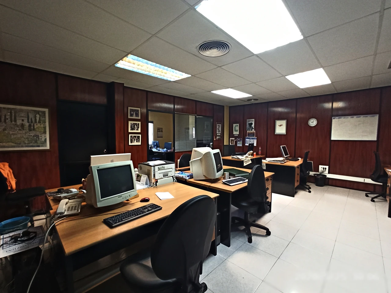 Gran Local Comercial destinado a Oficinas