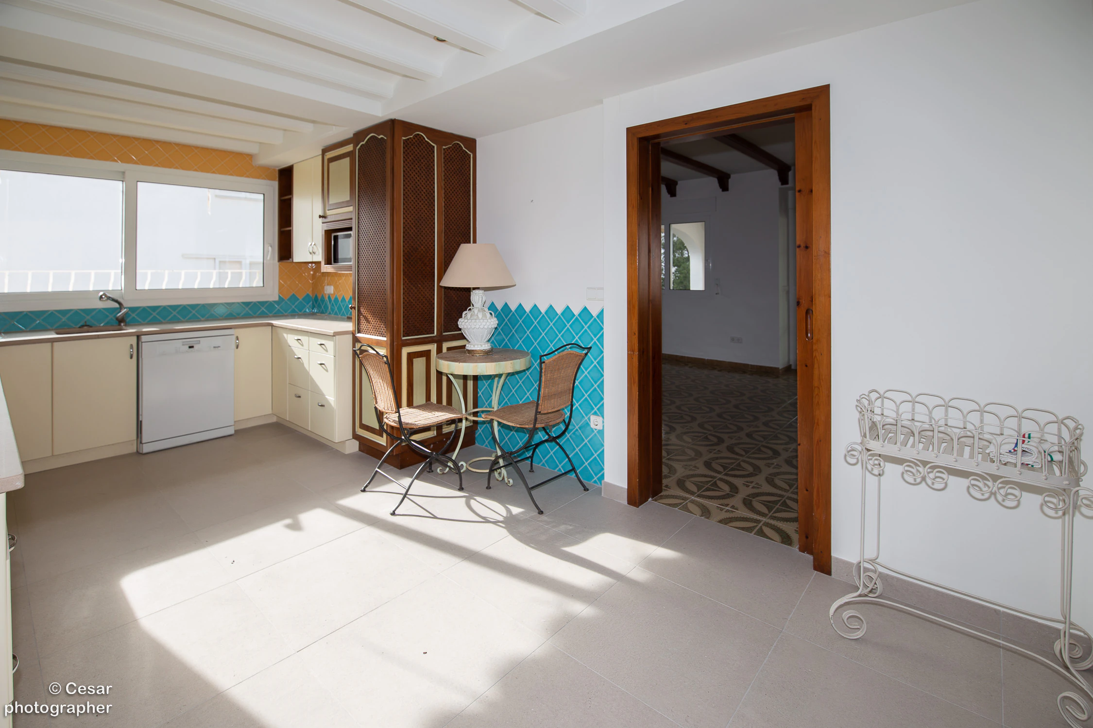 Chalet en venta en Primera Línea Marinas, Denia: 6 habitaciones, piscina privada.