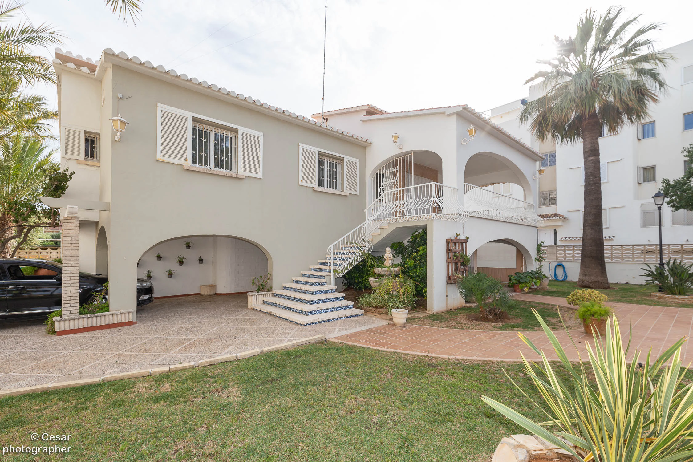 Chalet en venta en Primera Línea Marinas, Denia: 6 habitaciones, piscina privada.