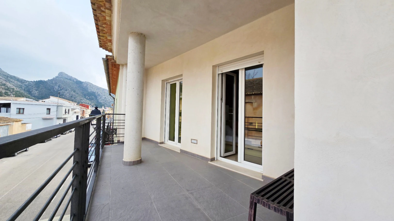 Casa con garaje en venta en Ráfol de Almunia