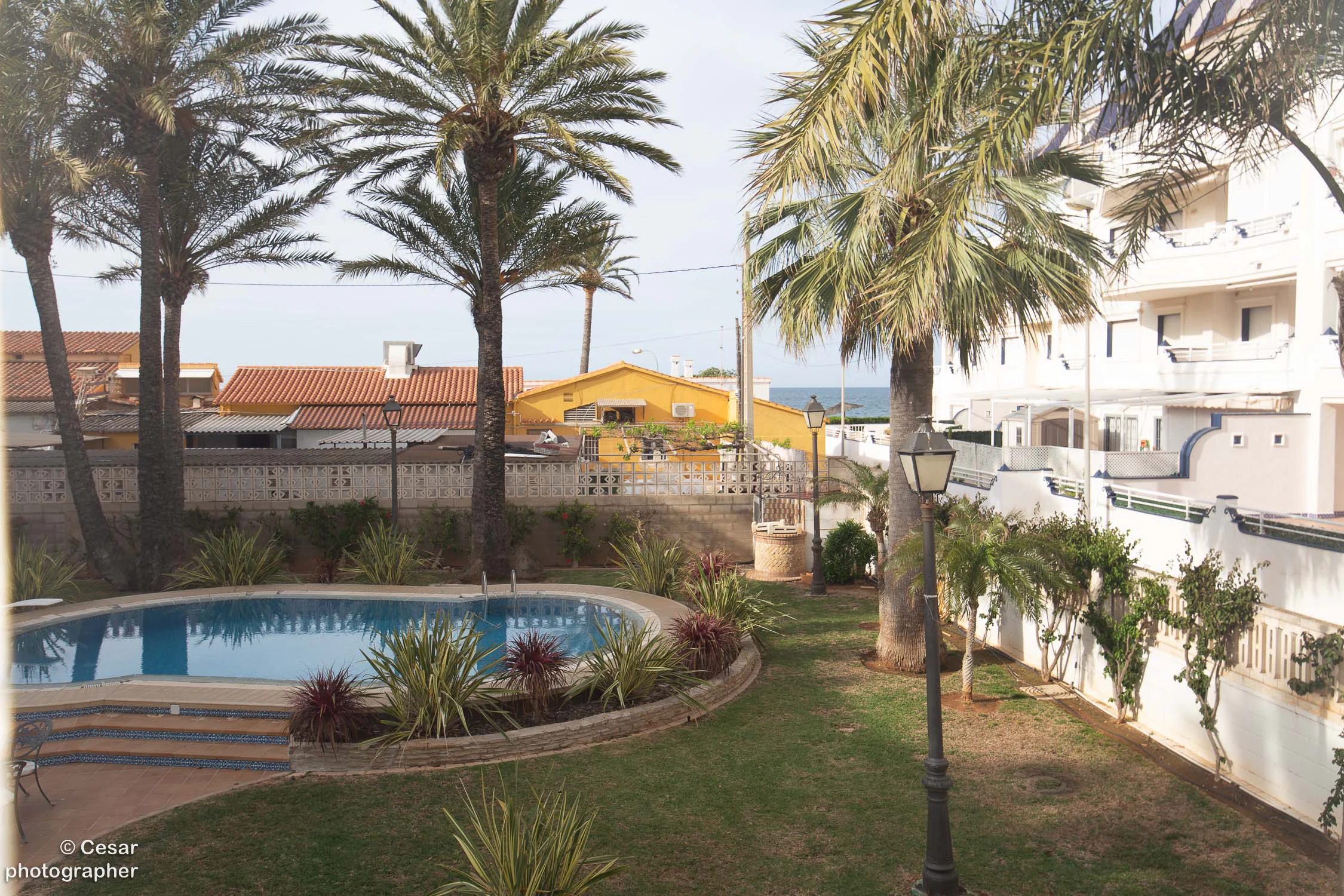 Chalet en venta en Primera Línea Marinas, Denia: 6 habitaciones, piscina privada.