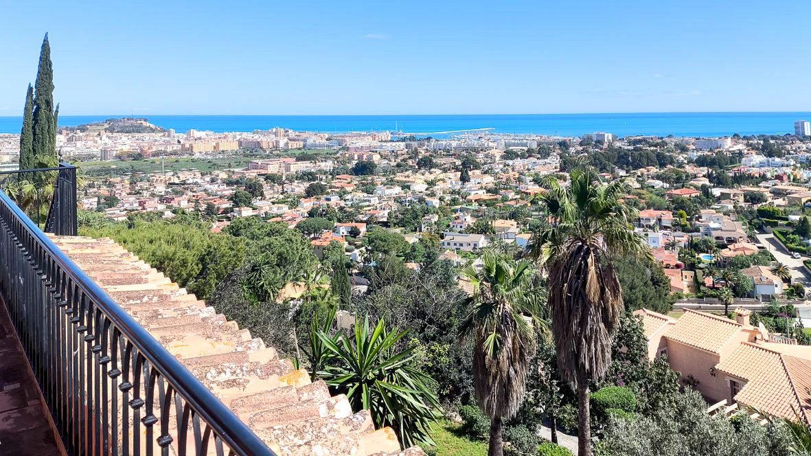 Impresionante villa con vistas al mar en Dénia.