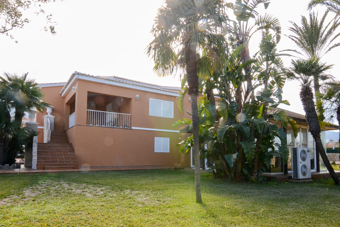Villa de lujo en la zona de Alqueries.