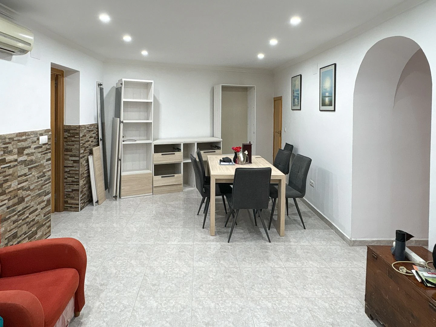 Auténtica casa de planta baja en Baix la Mar: junto al puerto y el corazón gastronómico de Dénia.