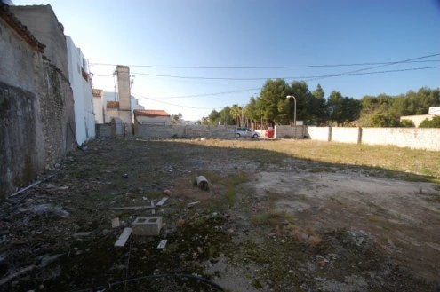 Solar en Els Poblets con proyecto, en el centro del pueblo, 1km al mar.