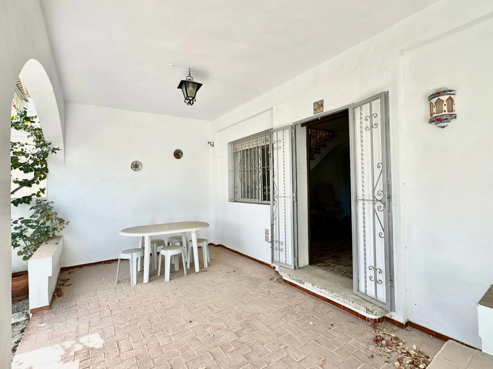 Adosado XXL con vistas al mar y cocina de verano, chemenea a 50m de la playa de arena fina Deveses (Denia)