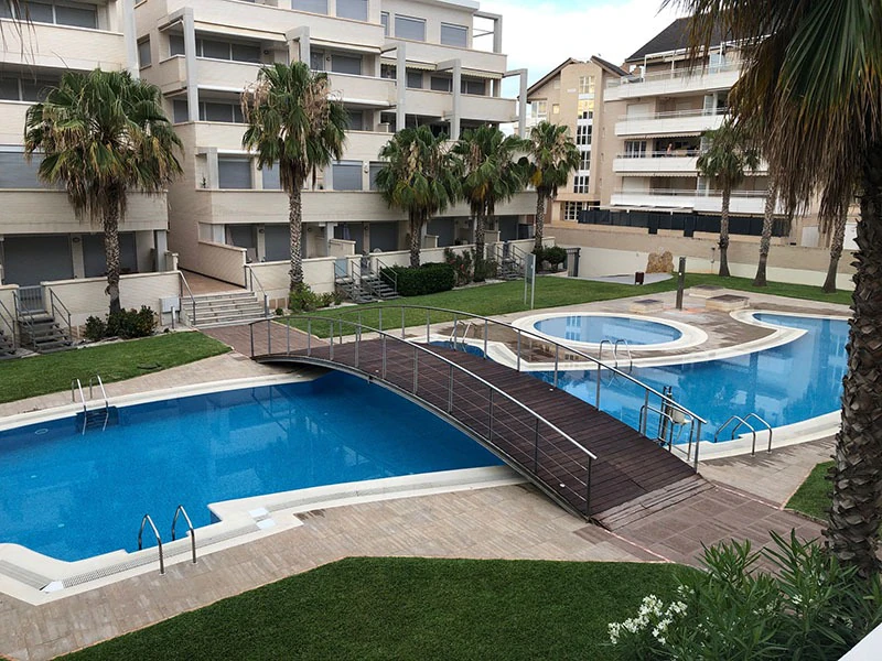Bajo en Denia de dos dormitorios con jardin privado a 5 minutos de la playa
