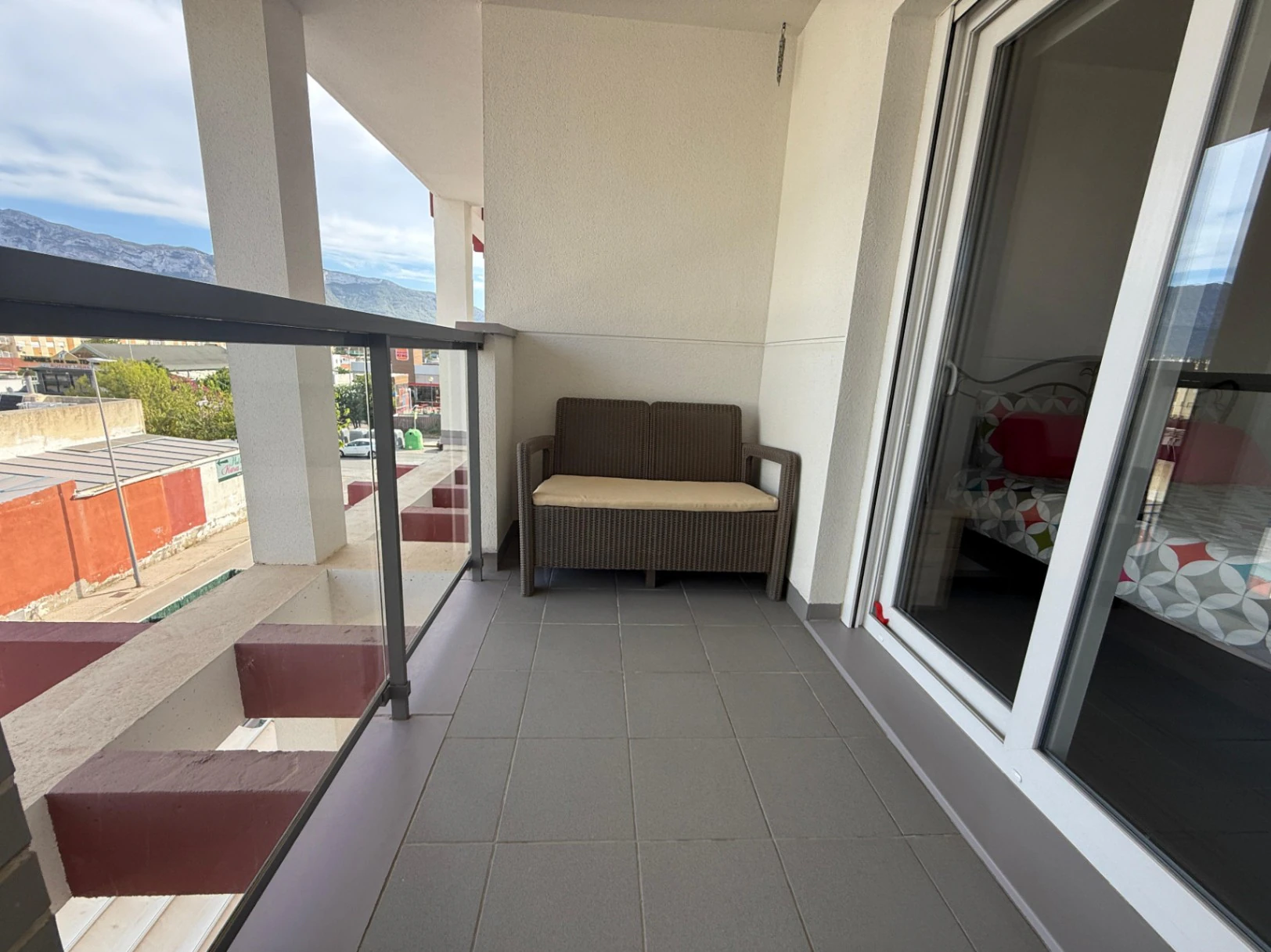 Apartamento en Denia a 750m de la ciudad y en segunda linea de playa, olvidate del coche!