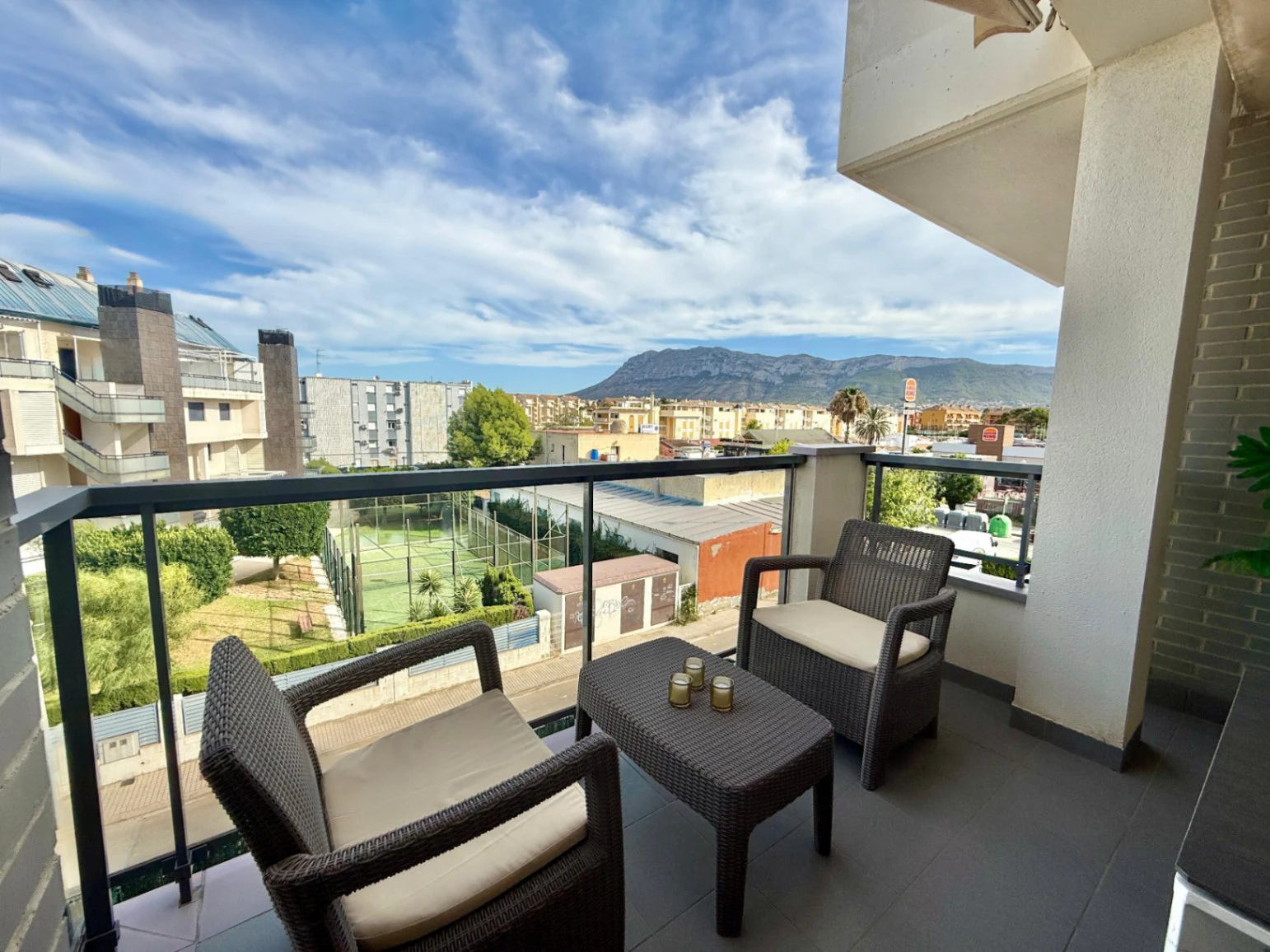 Apartamento en Denia a 750m de la ciudad y en segunda linea de playa, olvidate del coche!