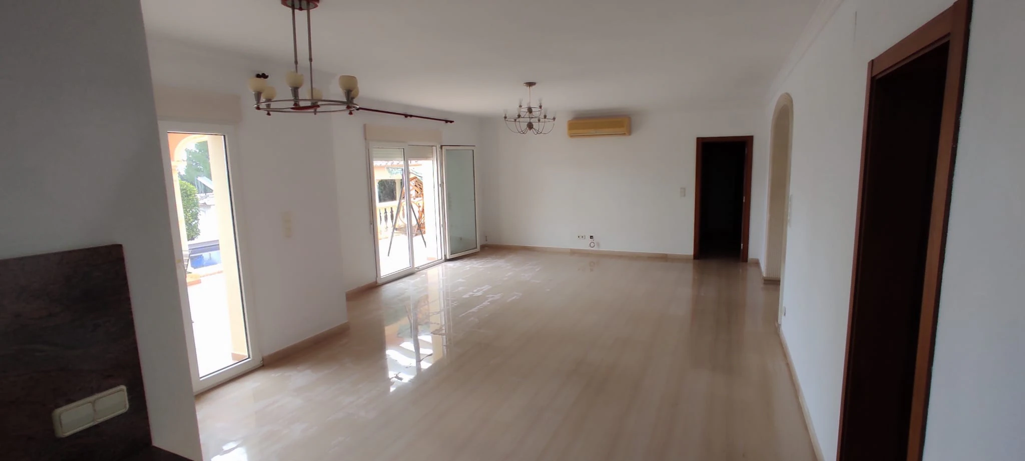 Gran chalet/villa en venta  muy   amplia  con piscina privada  en Denia