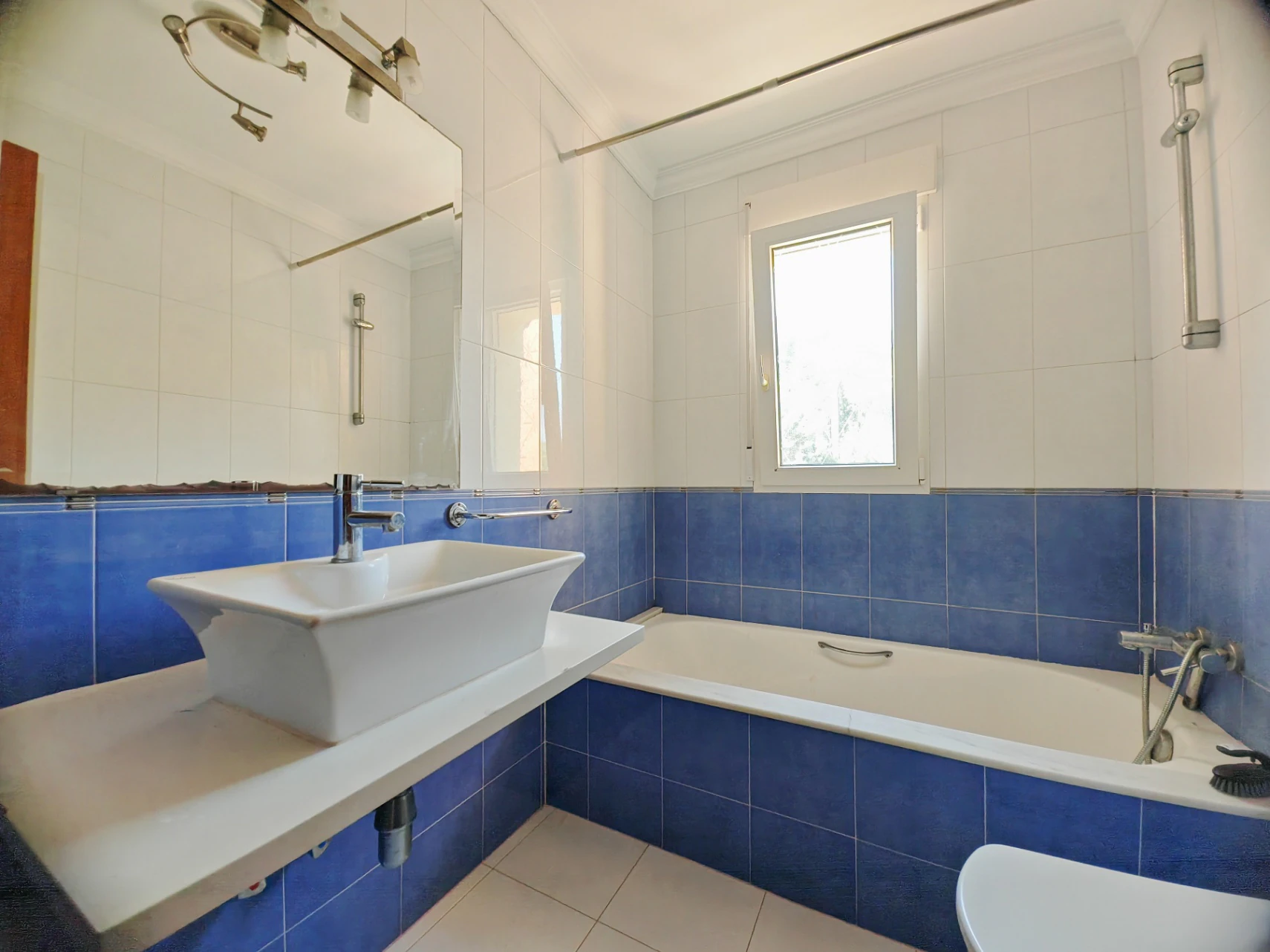 Gran chalet/villa en venta  muy   amplia  con piscina privada  en Denia