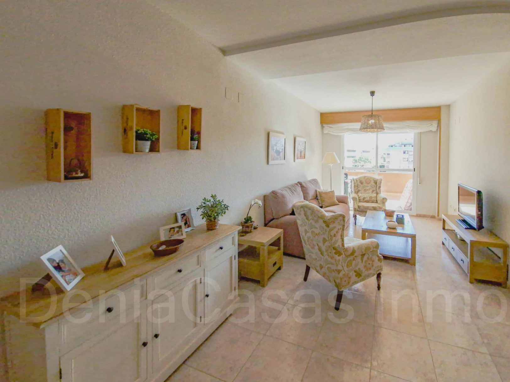 Apartamento de tres dormitorios pegado a la playa y al centro de Denia
