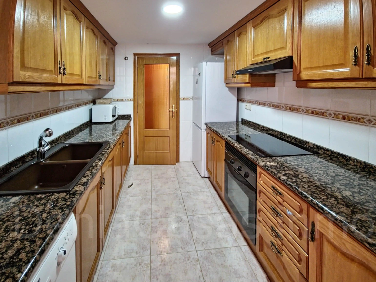 Apartamento de tres dormitorios pegado a la playa y al centro de Denia