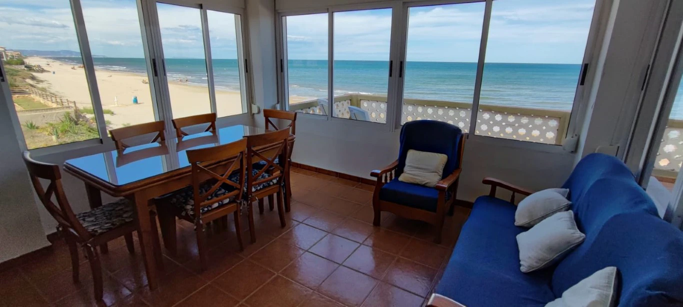 Apartamento en Primera Linea