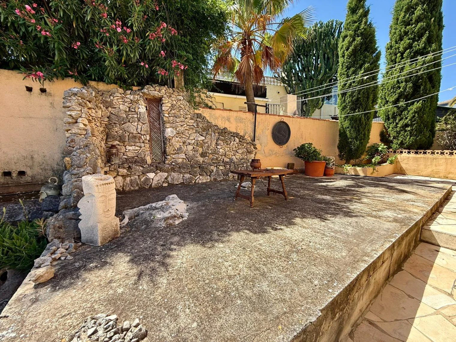 Chalet en Monte Pedreguer de dos dormitorios con apartamento independiente