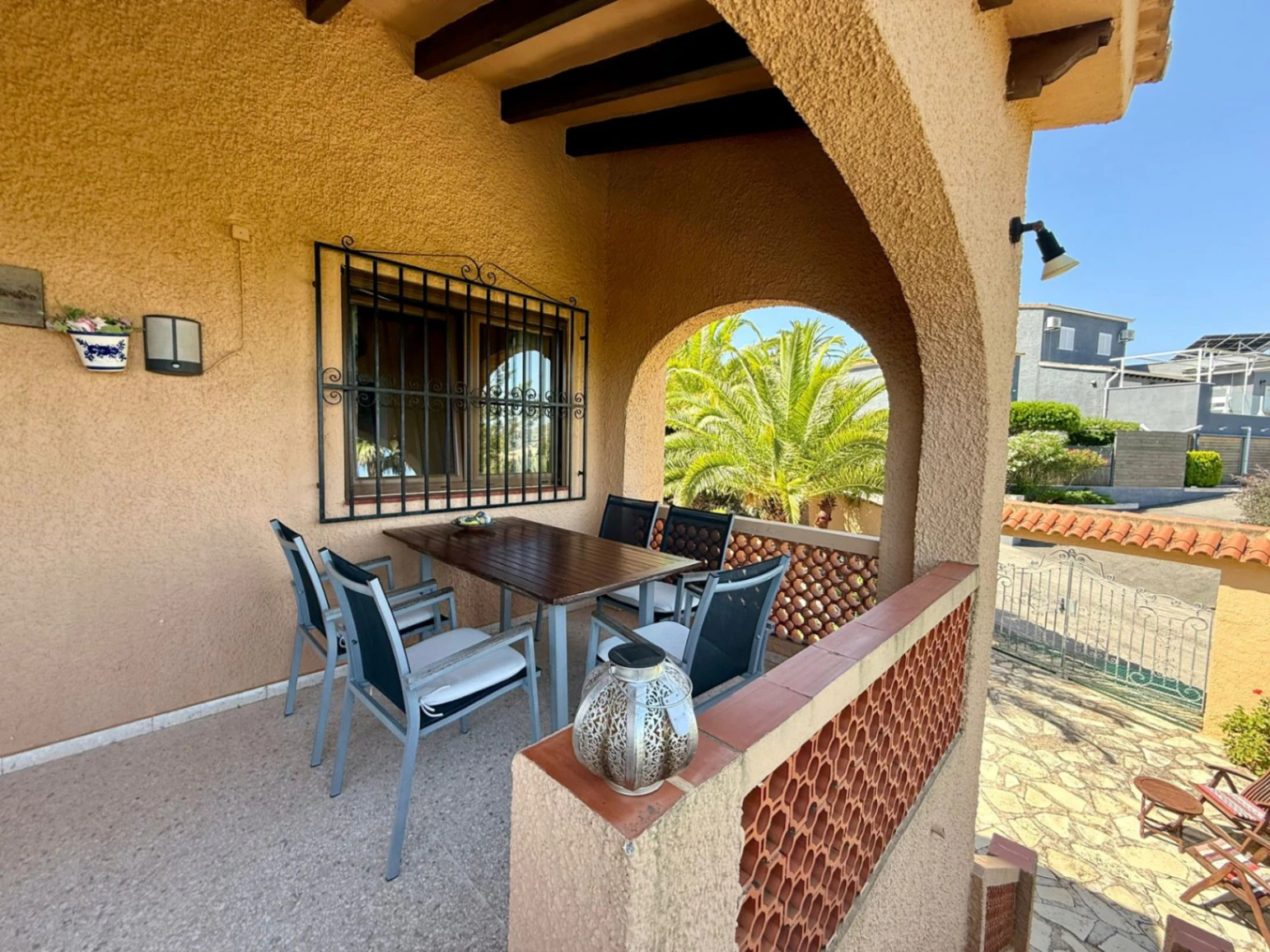 Chalet en Monte Pedreguer de dos dormitorios con apartamento independiente