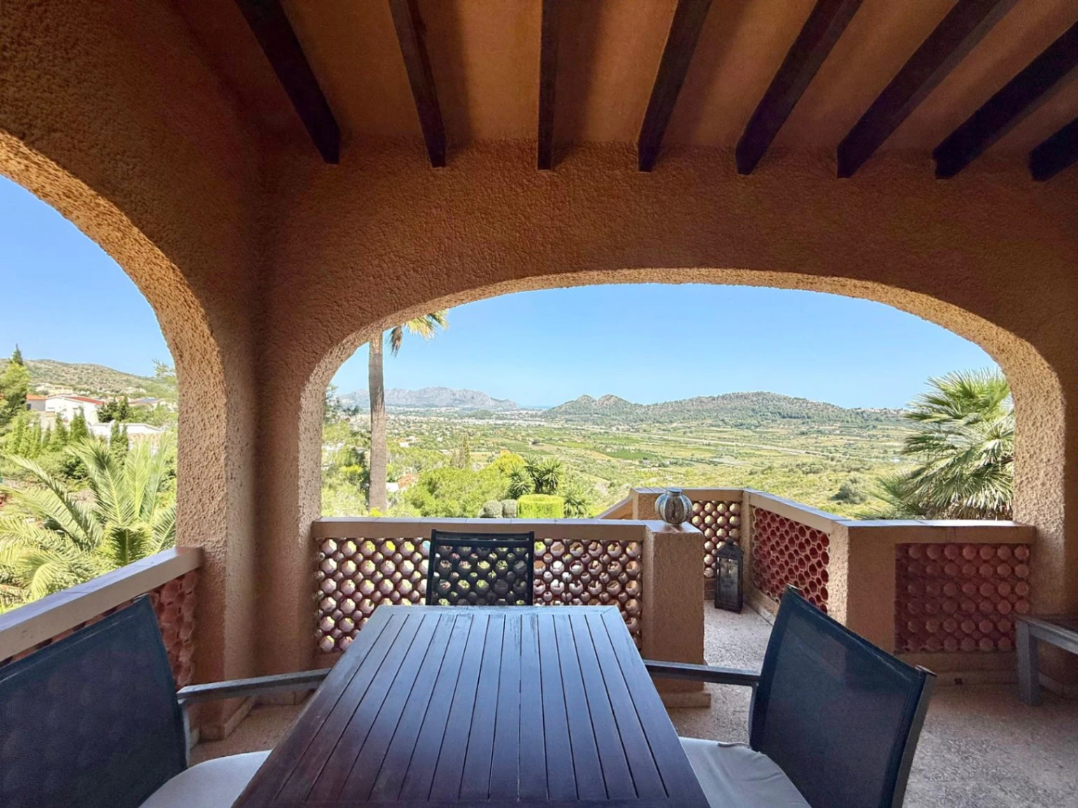 Chalet en Monte Pedreguer de dos dormitorios con apartamento independiente