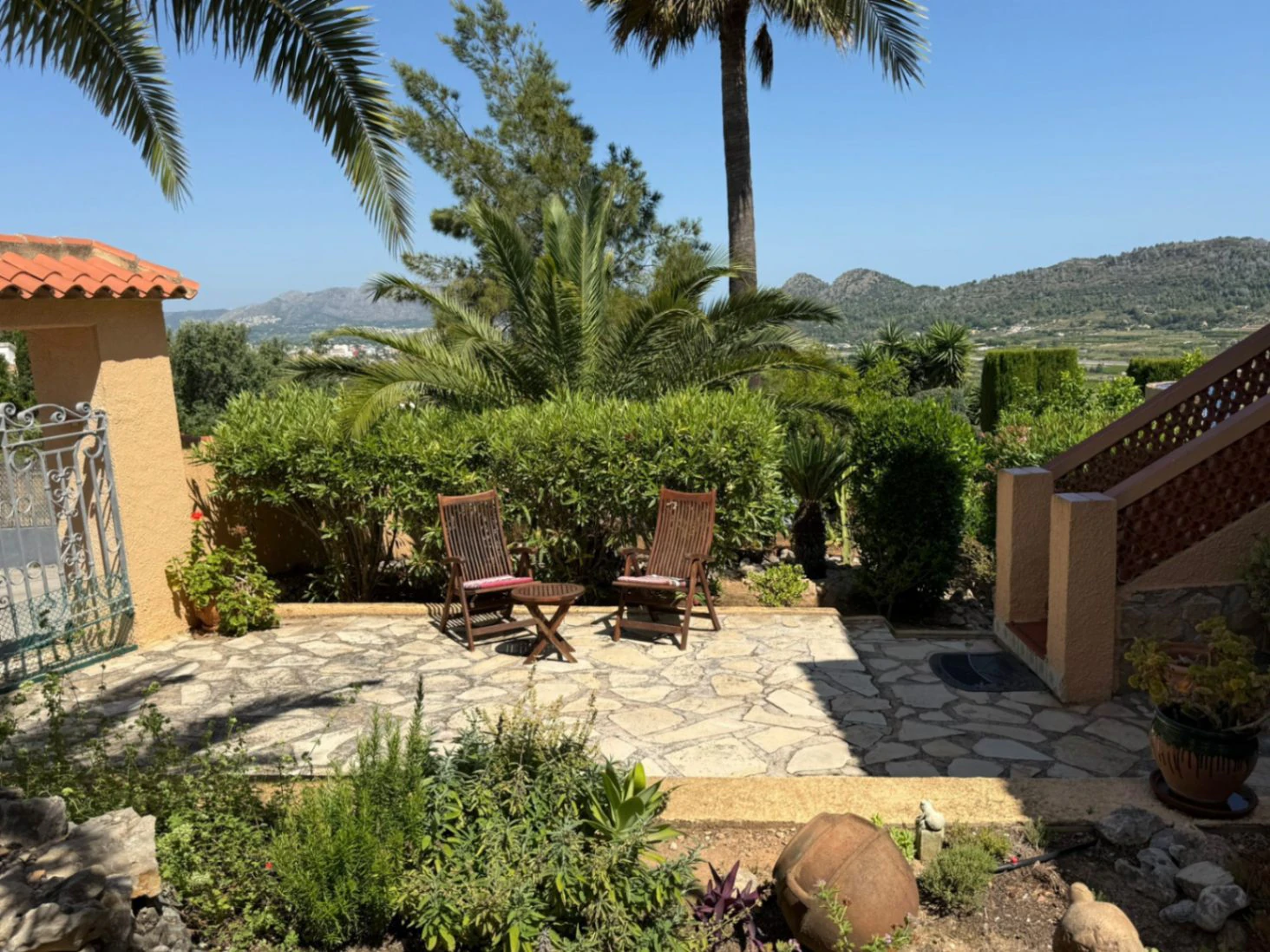 Chalet en Monte Pedreguer de dos dormitorios con apartamento independiente