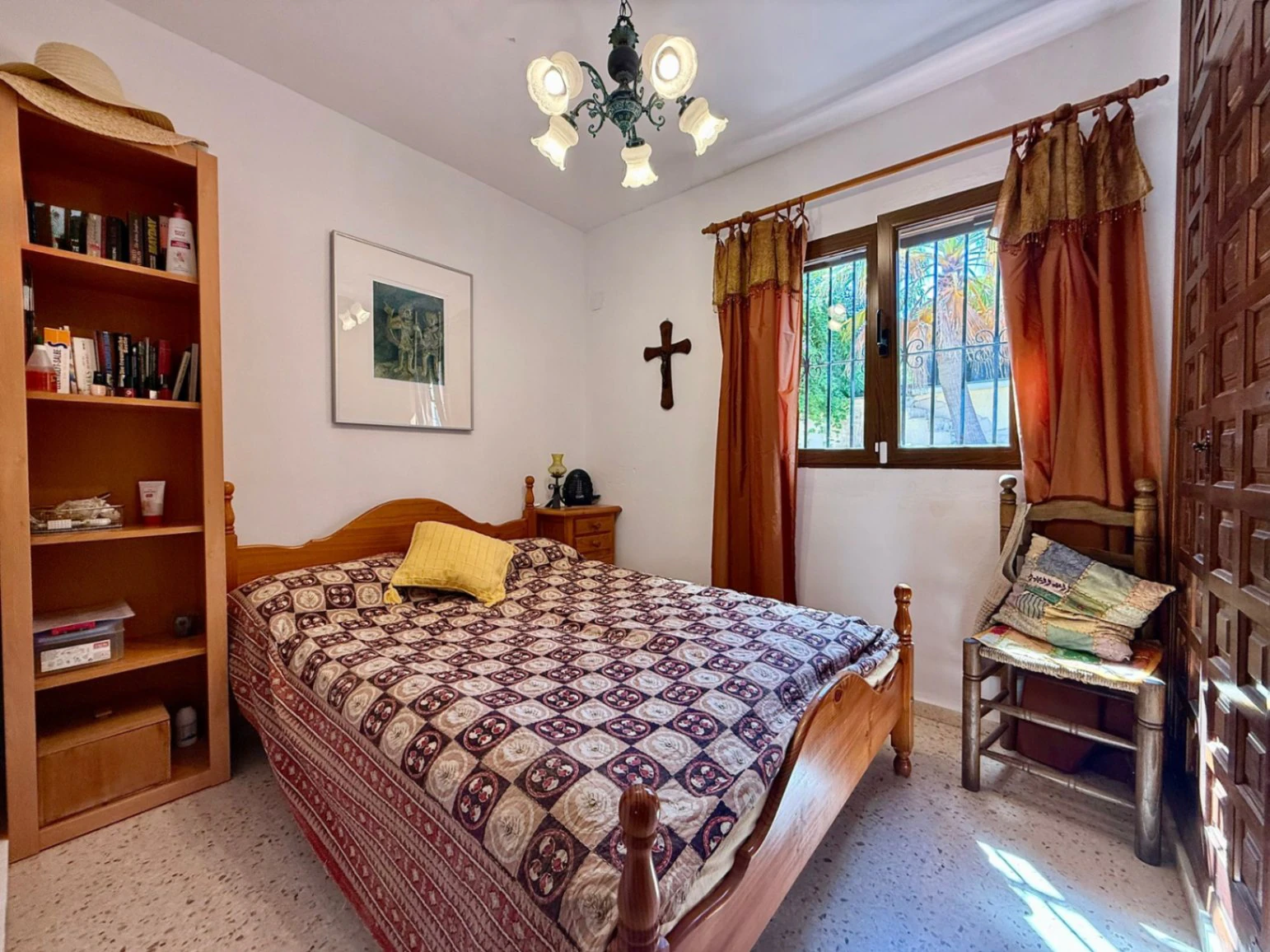 Chalet en Monte Pedreguer de dos dormitorios con apartamento independiente