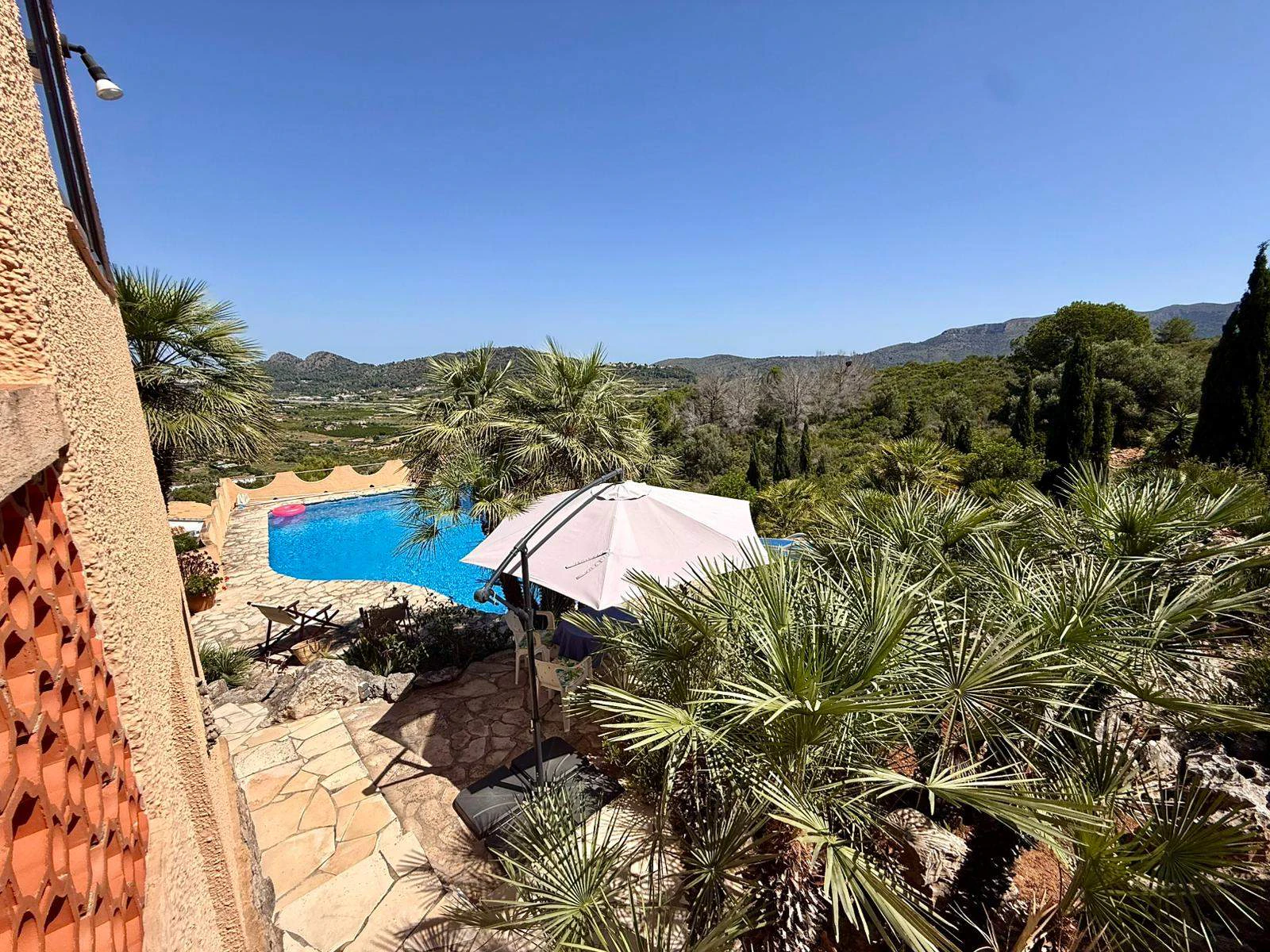 Chalet en Monte Pedreguer de dos dormitorios con apartamento independiente