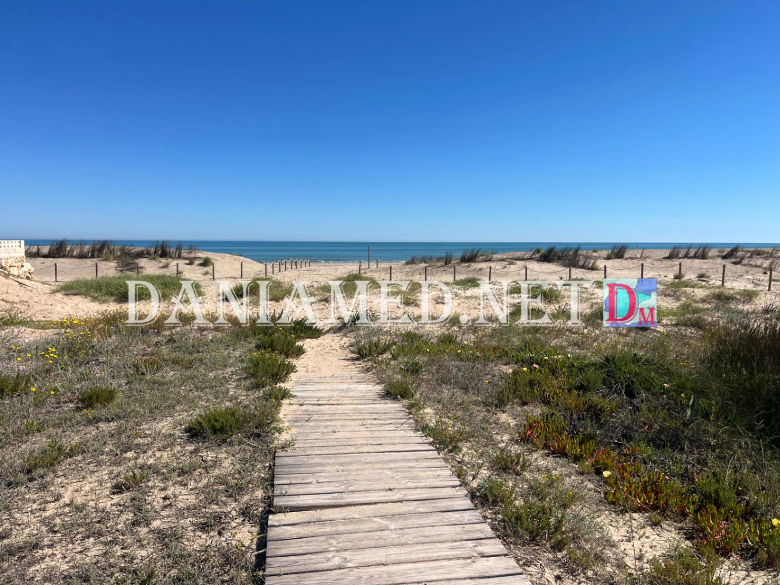 ¡Planta baja en primera línea,  Dénia, zona Deveses Playa!