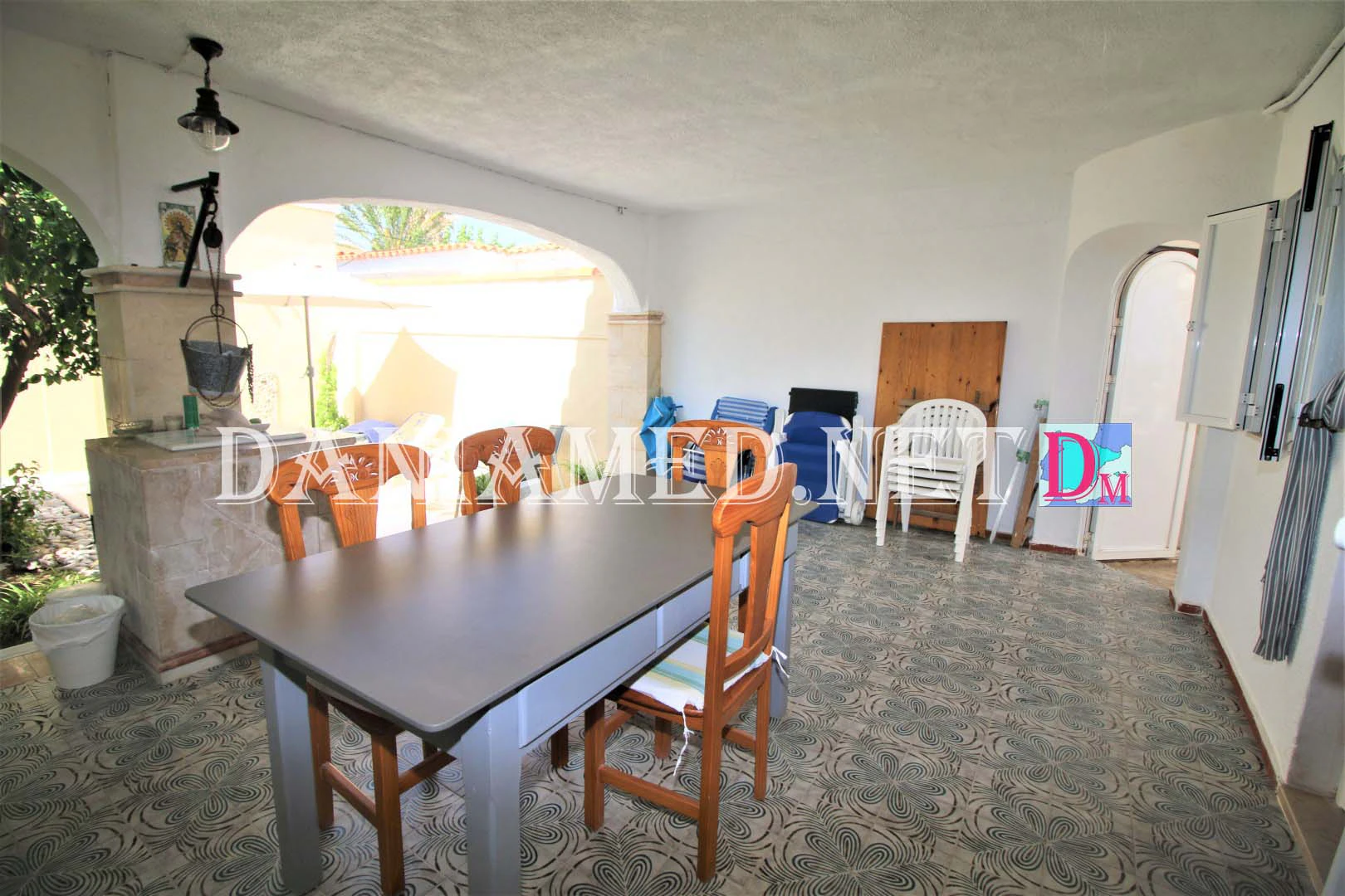 Costaplaya - Encantadora Casa de Playa en Primera Línea en Deveses, Dénia
