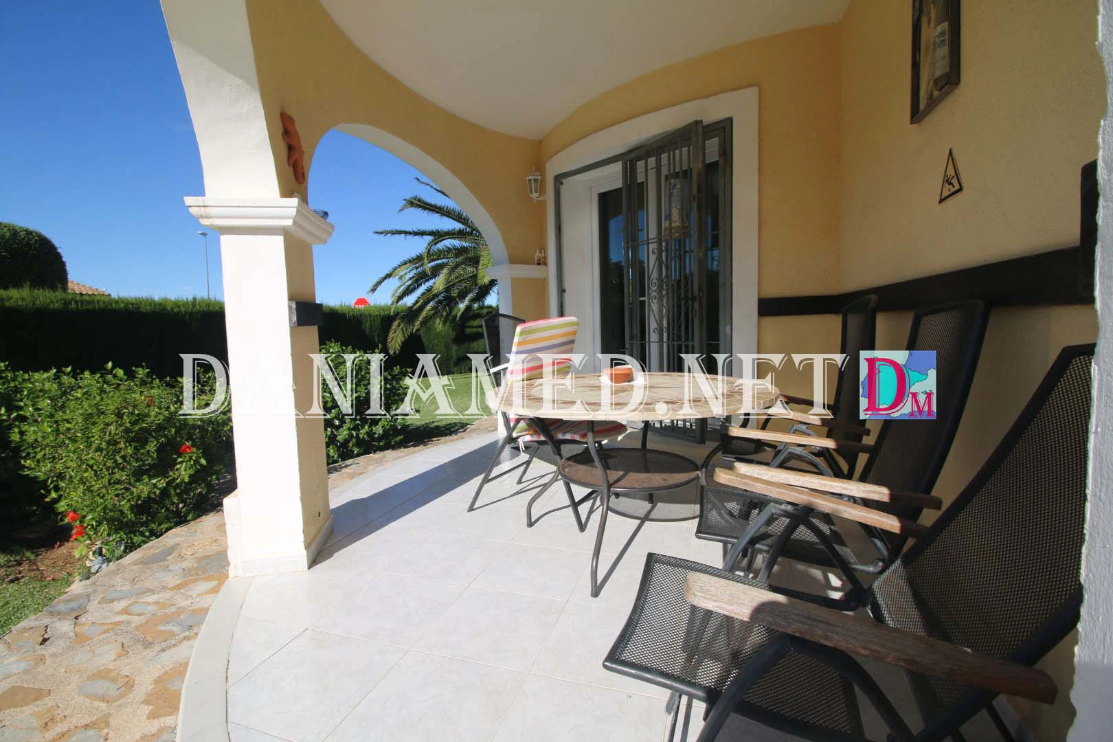 Trillizos - Villa en El Vergel con Piscina Privada !