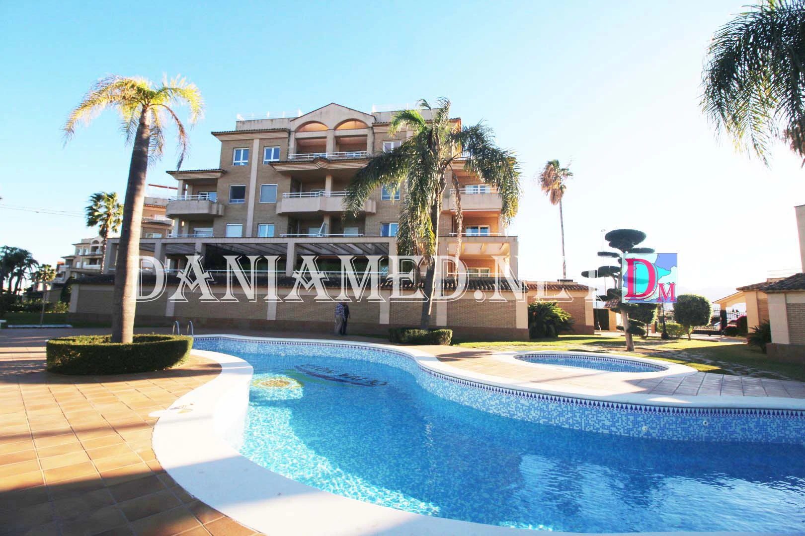 Apartamento en Oliva Nova con Vistas !
