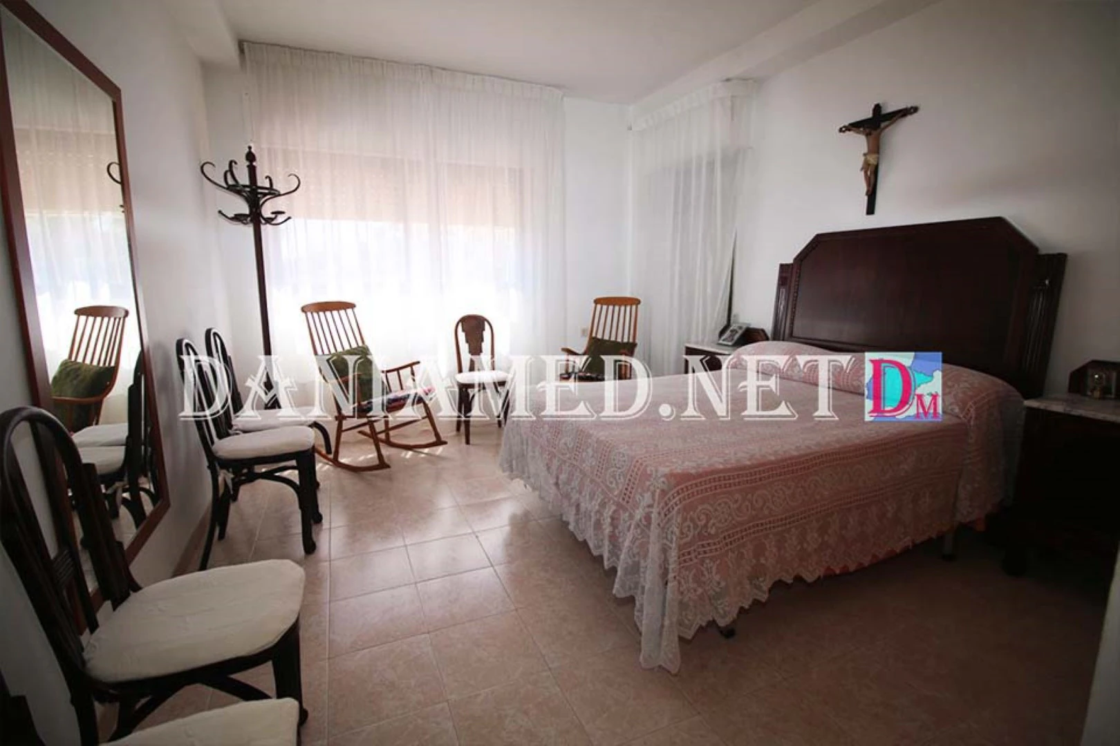 Villasal - ¡Chalet a solo 50 metros de la Playa Deveses!